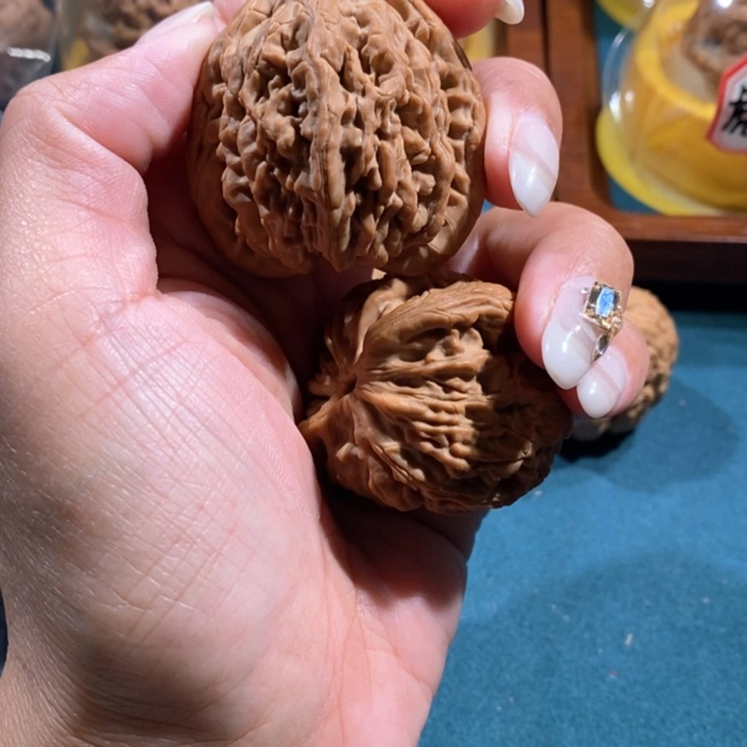 【闪购商品】文玩核桃吊坠胖*侠虎头wang