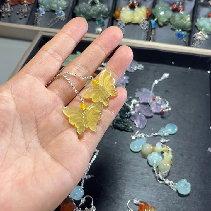 蛇纹石玉合金耳饰
