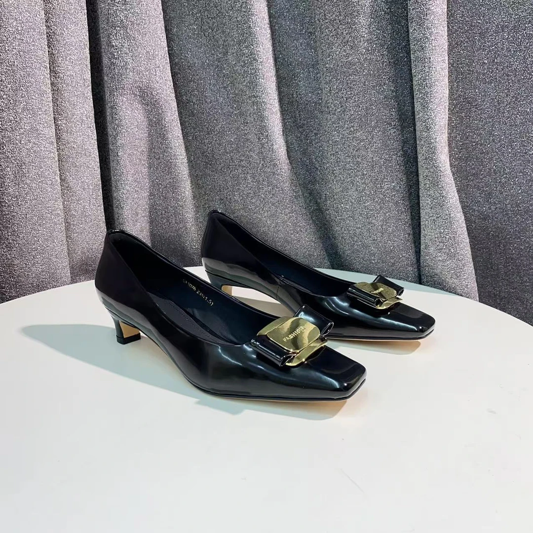 C585 黑色  高端时尚方头舒适低跟浅口单鞋