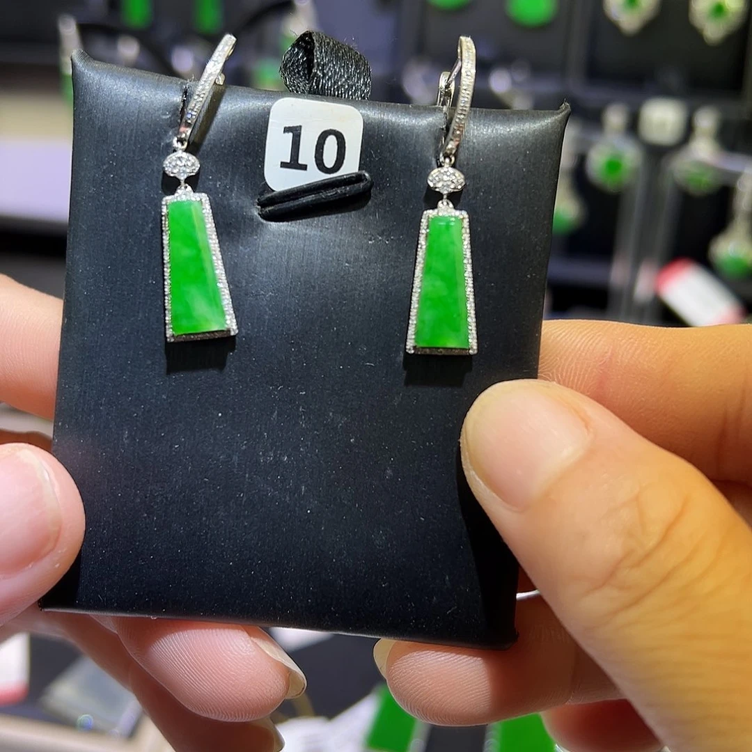 翡翠18K金镶嵌颈饰耳环