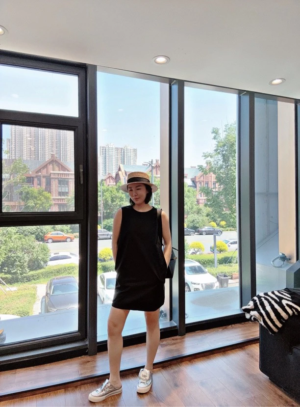 [L•C服饰]圆领无内衬后拉链无袖百搭裙子