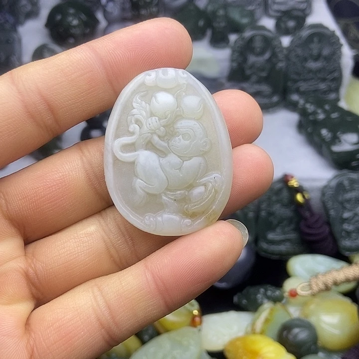 和田玉未镶嵌颈饰