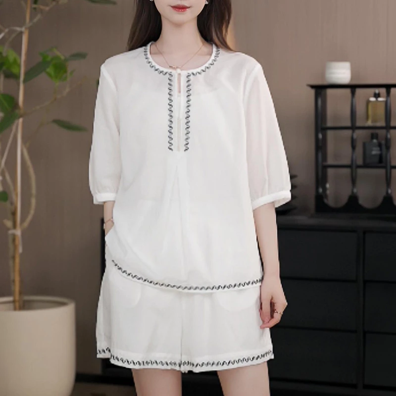 简约气质贵气套装2025夏新款韩系设计感显瘦上衣休闲短裤两件套