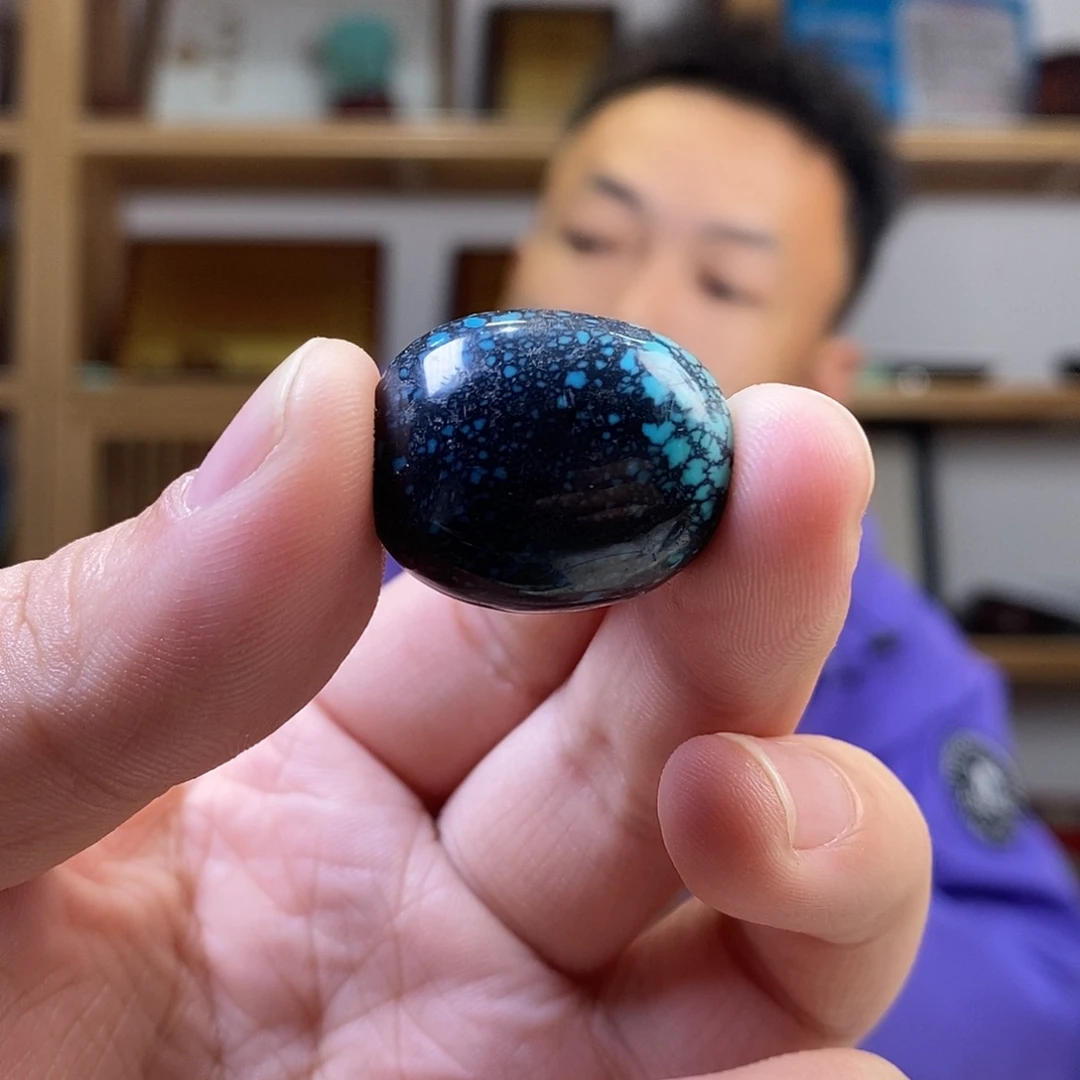 绿松石未镶嵌乌兰花