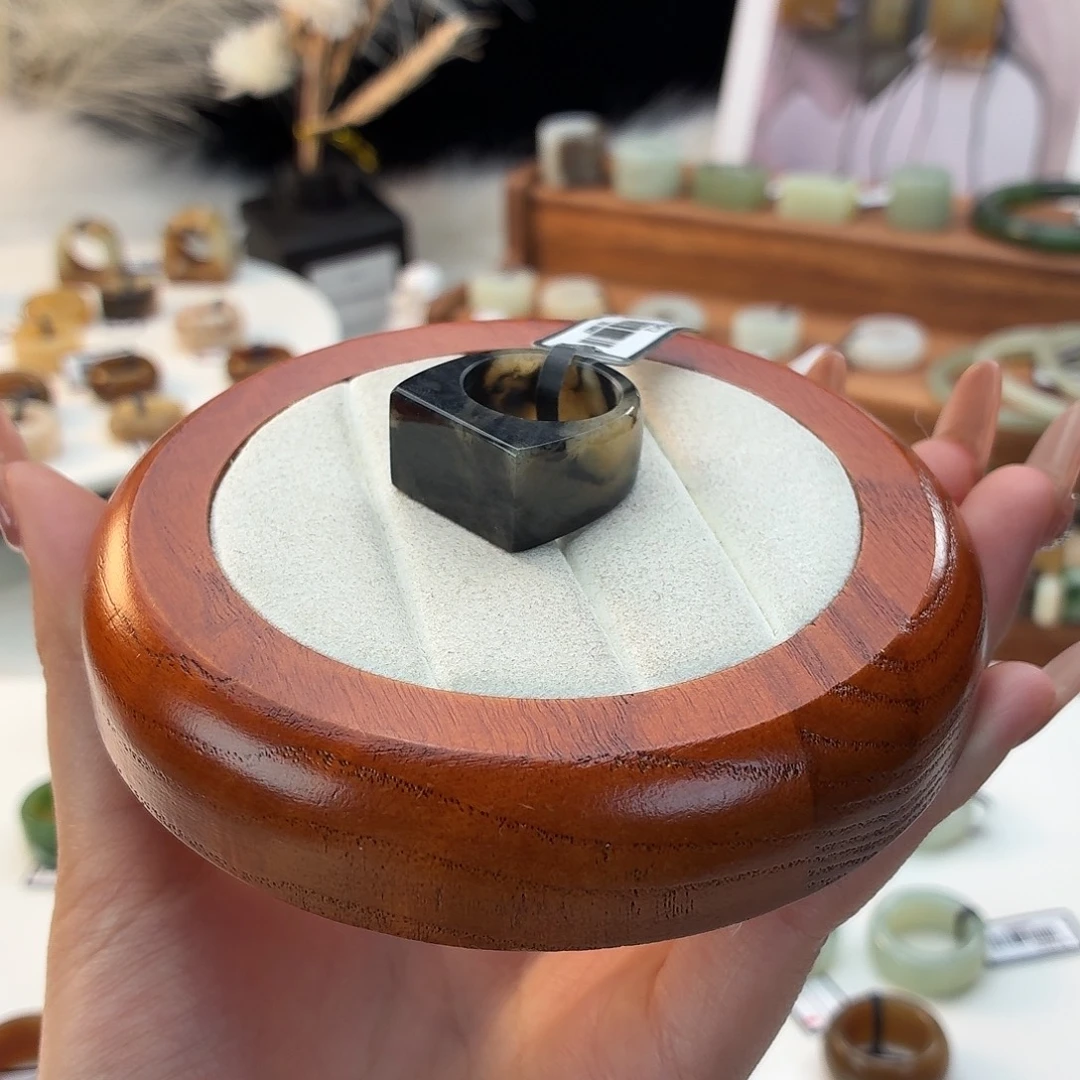 和田玉未镶嵌戒指妖花马鞍17.8j75