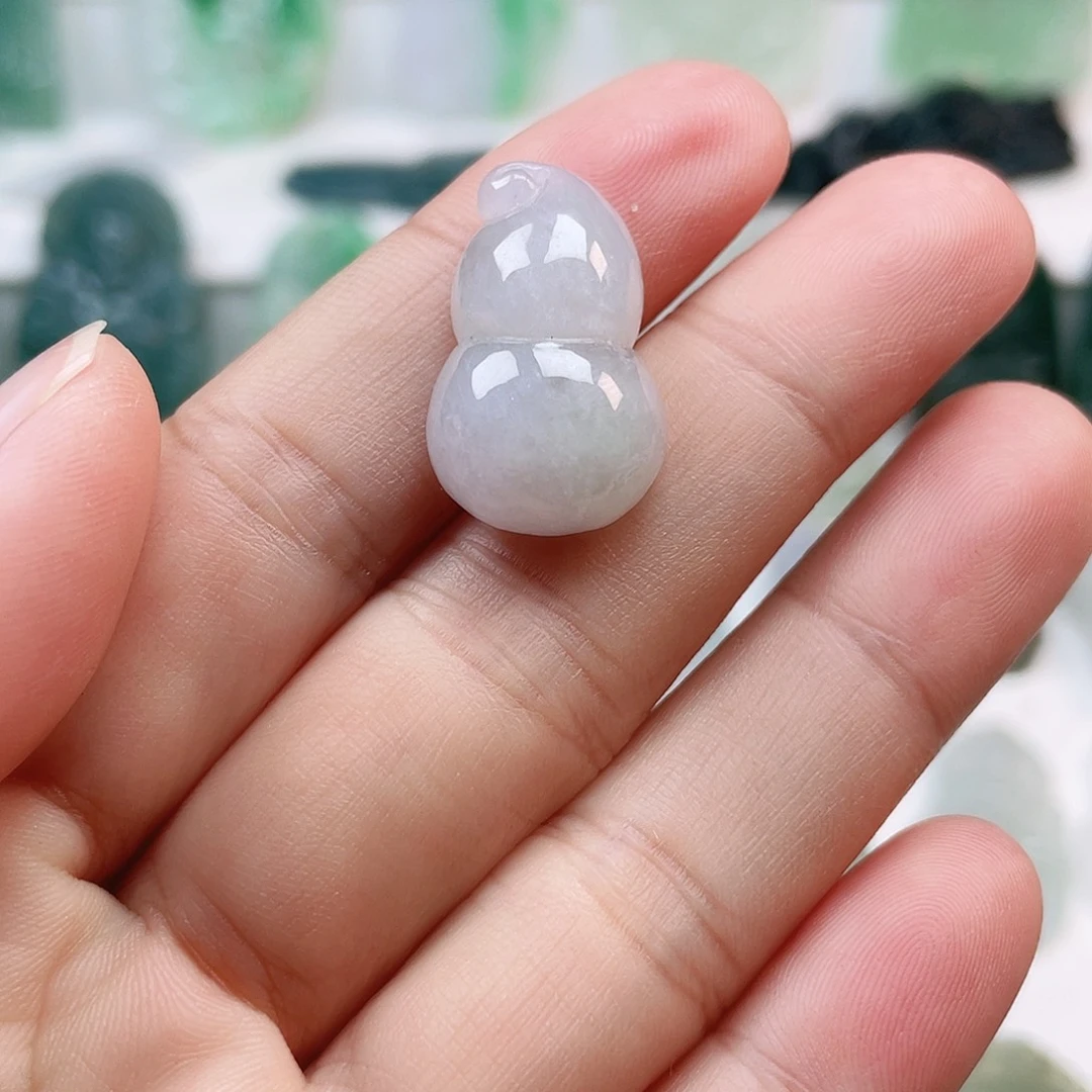 翡翠颈饰未镶嵌葫芦