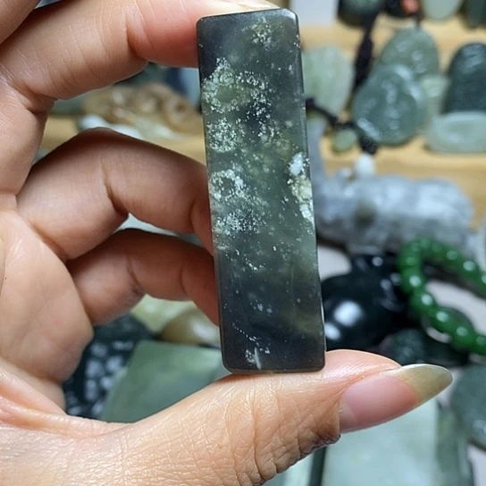 未镶嵌和田玉（糖玉）珠宝半成品