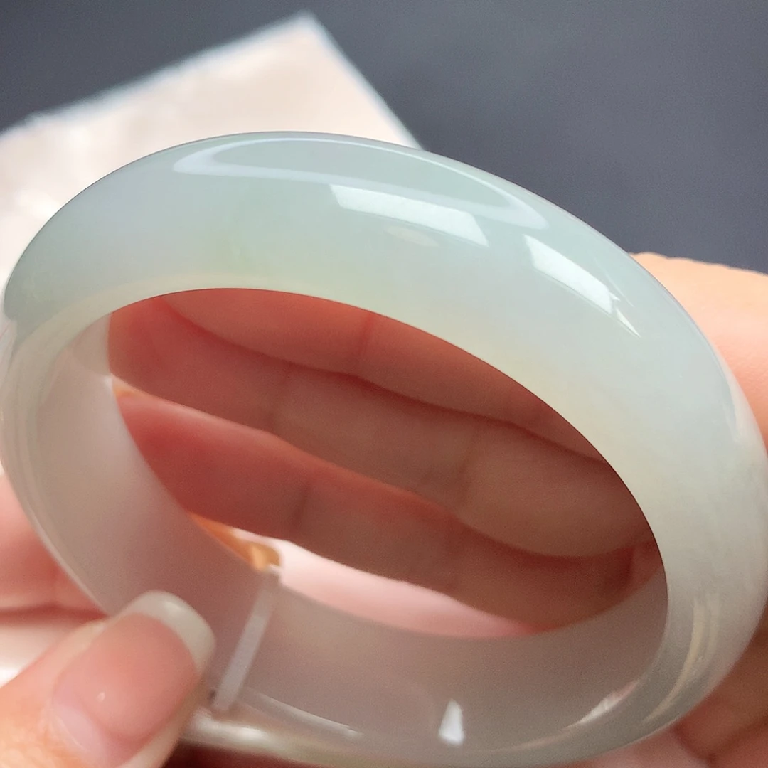 翡翠手镯未镶嵌08n n n n n n n n