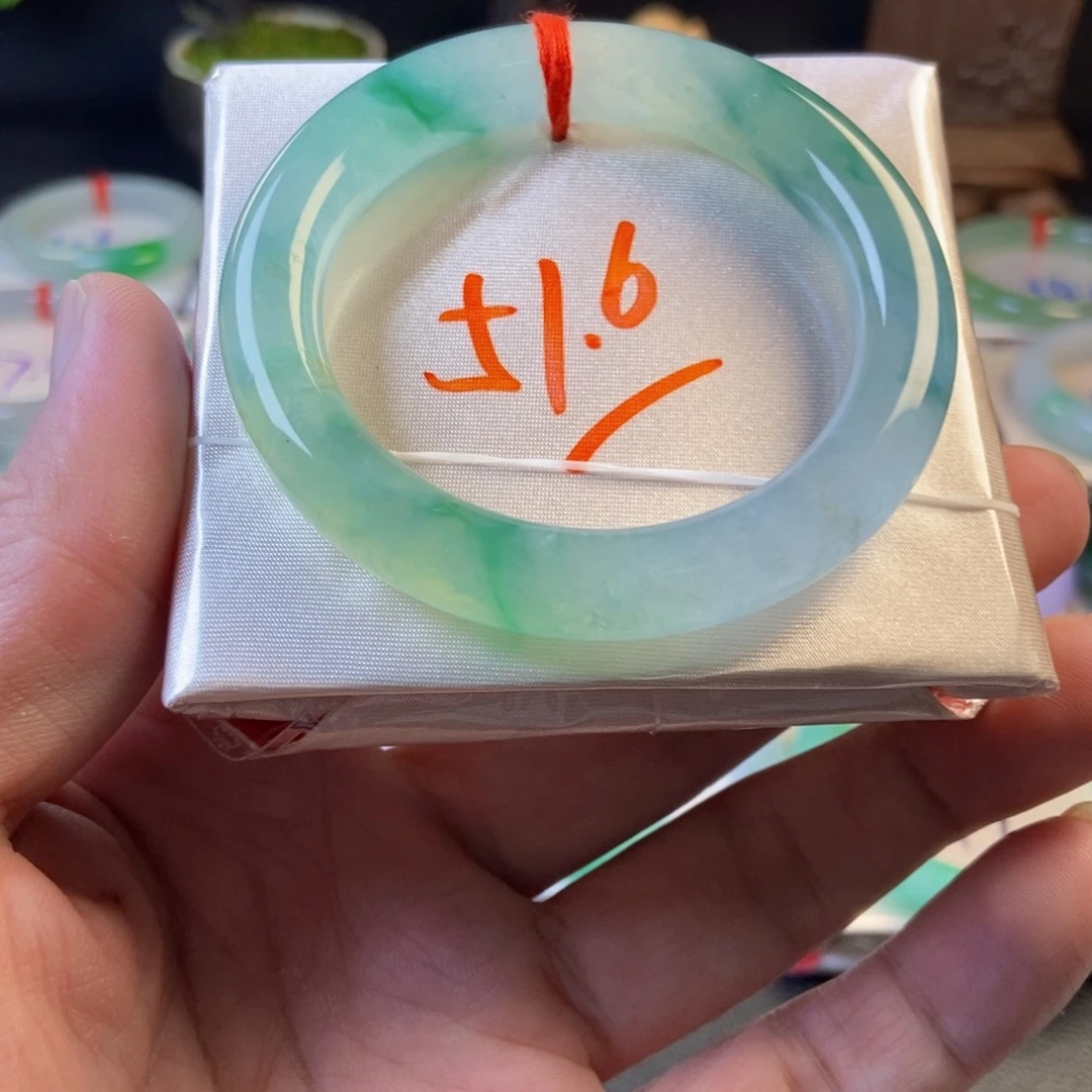 翡翠未镶嵌手镯12冰圆条