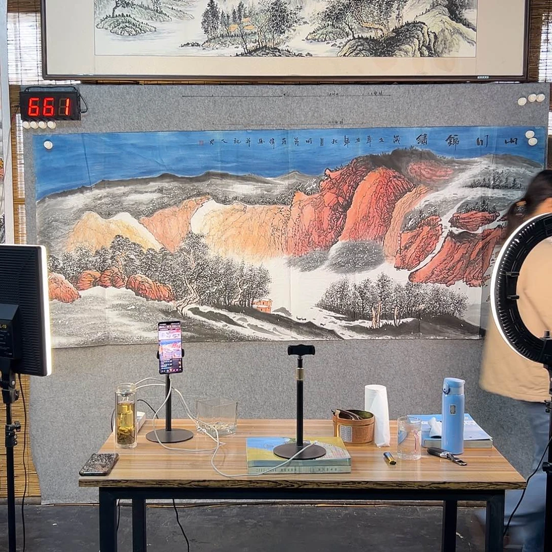 国画661 花鸟在树丛的顶端鸣叫叫声响