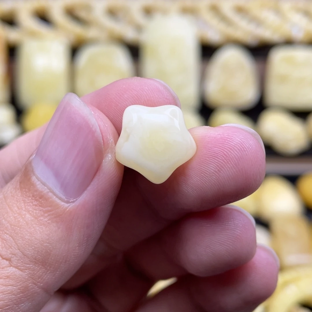 琥珀未镶嵌裸石琥珀蜜蜡