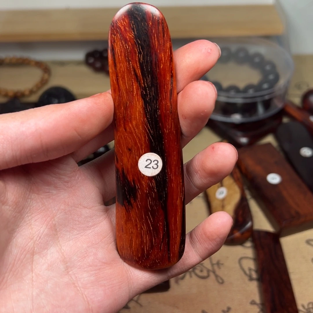 檀香紫檀（小叶紫檀）蜗*