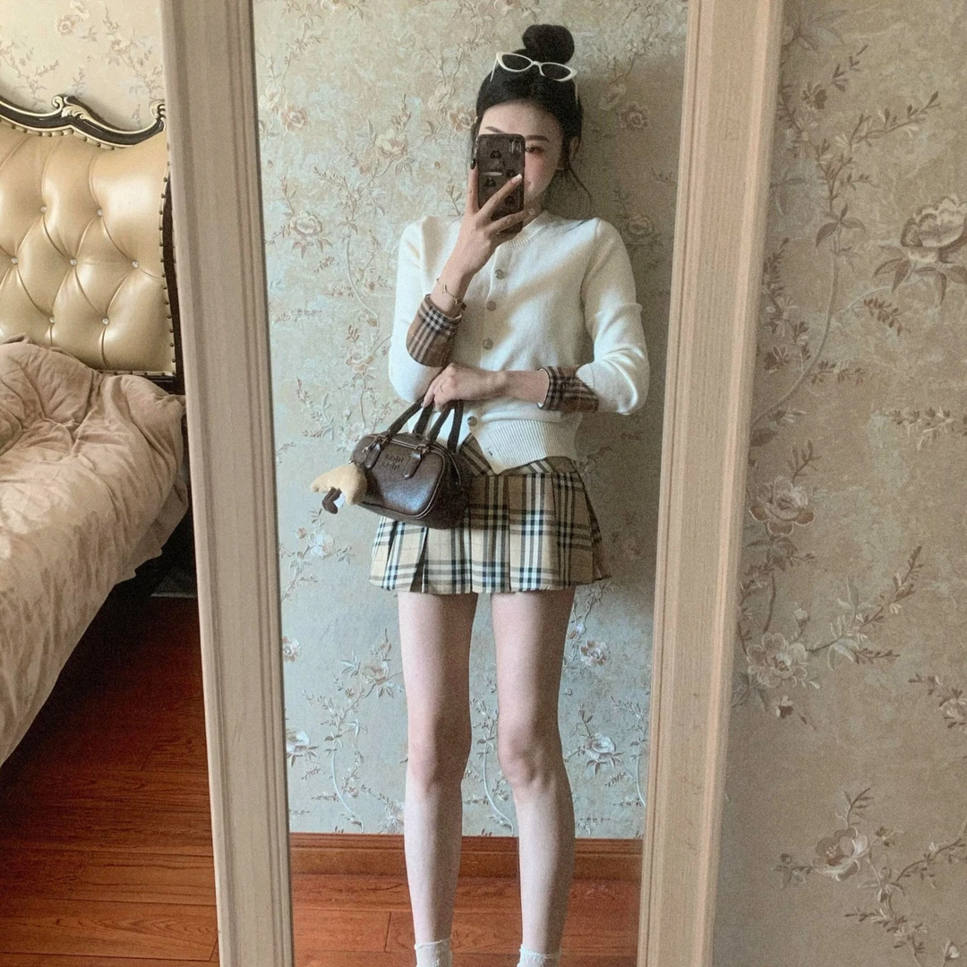 2025早春新款时尚半身裙气质显瘦洋气休闲百搭短款性感辣妹短裙女