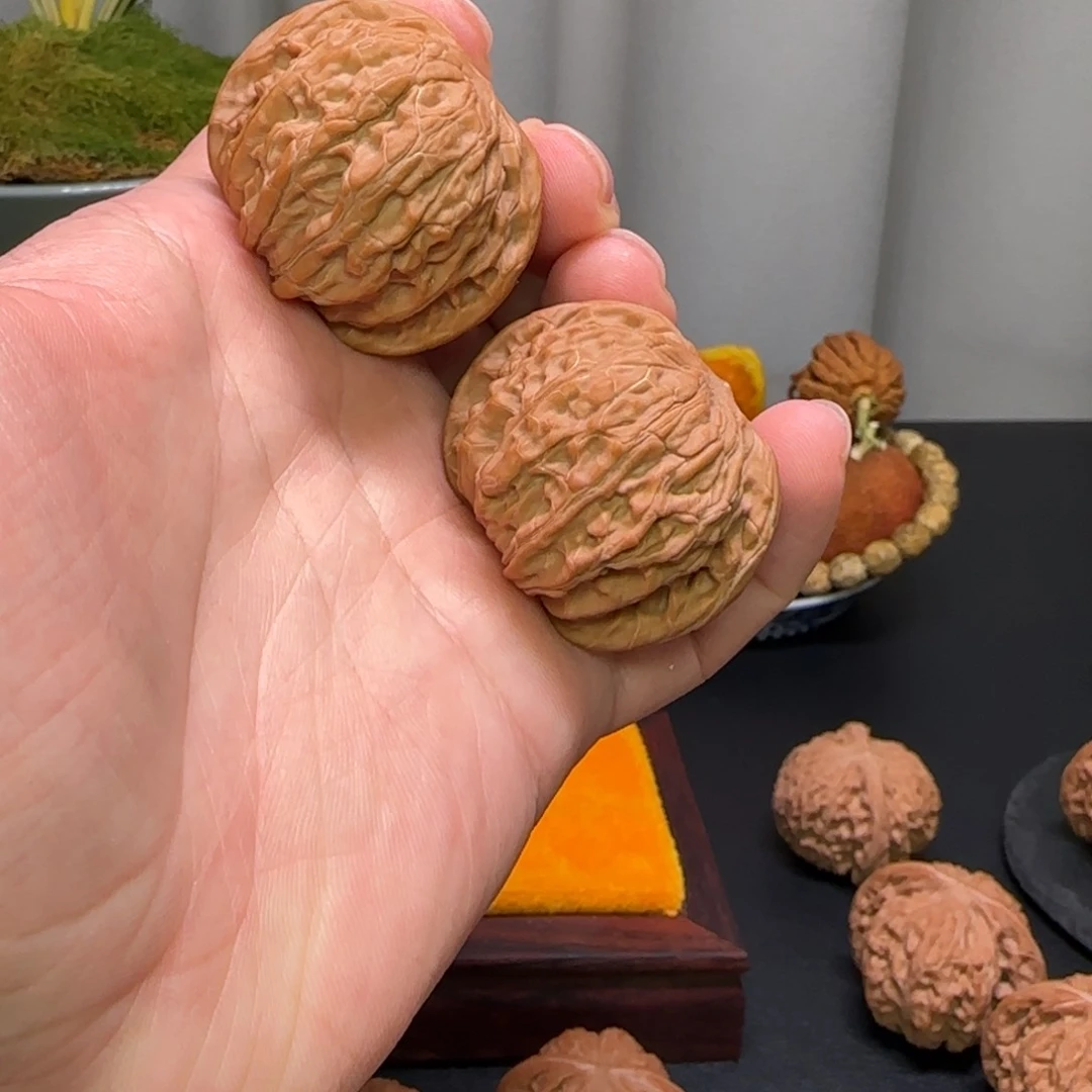 文玩核桃吊坠晚**文玩核桃磨盘狮子头