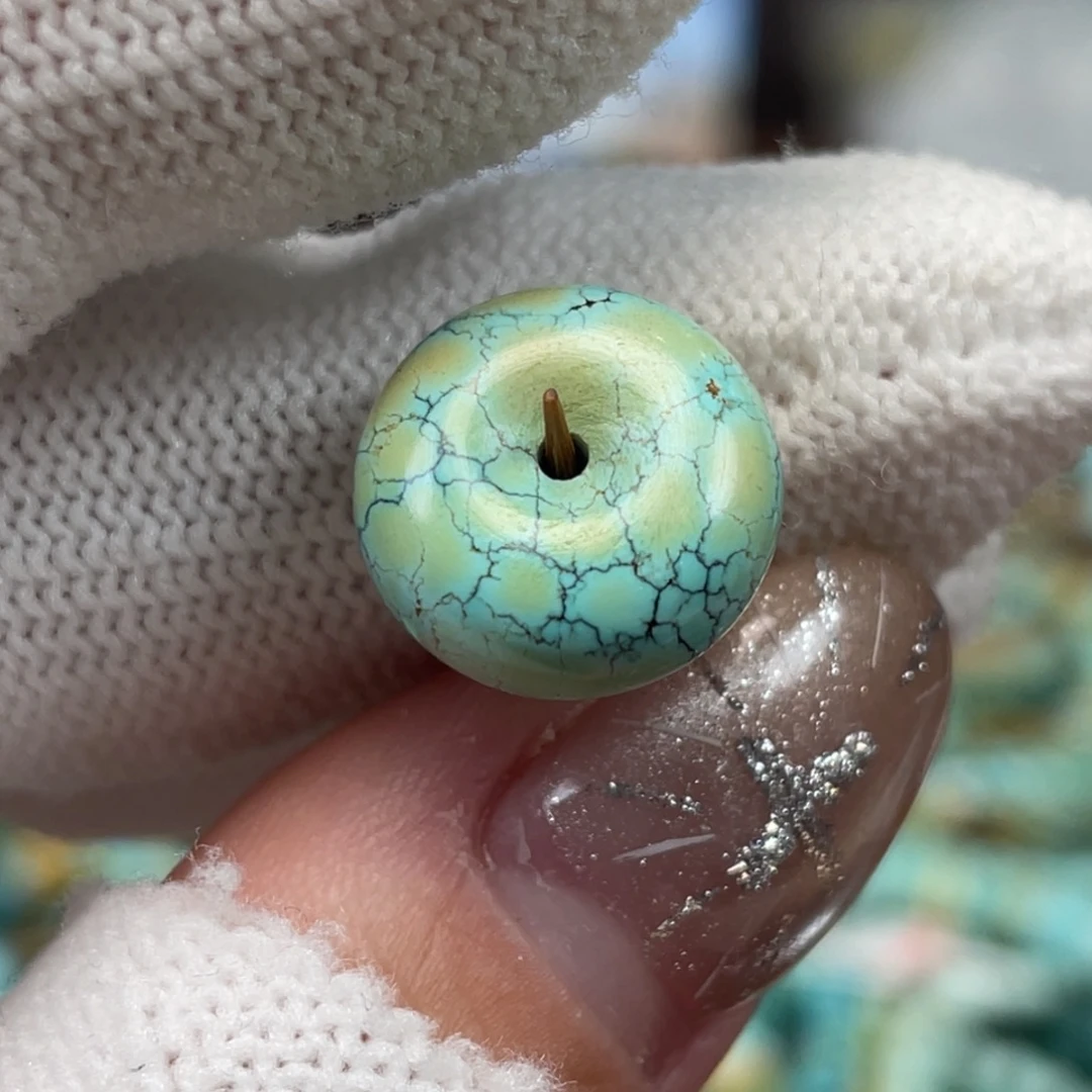 绿松石未镶嵌挂件