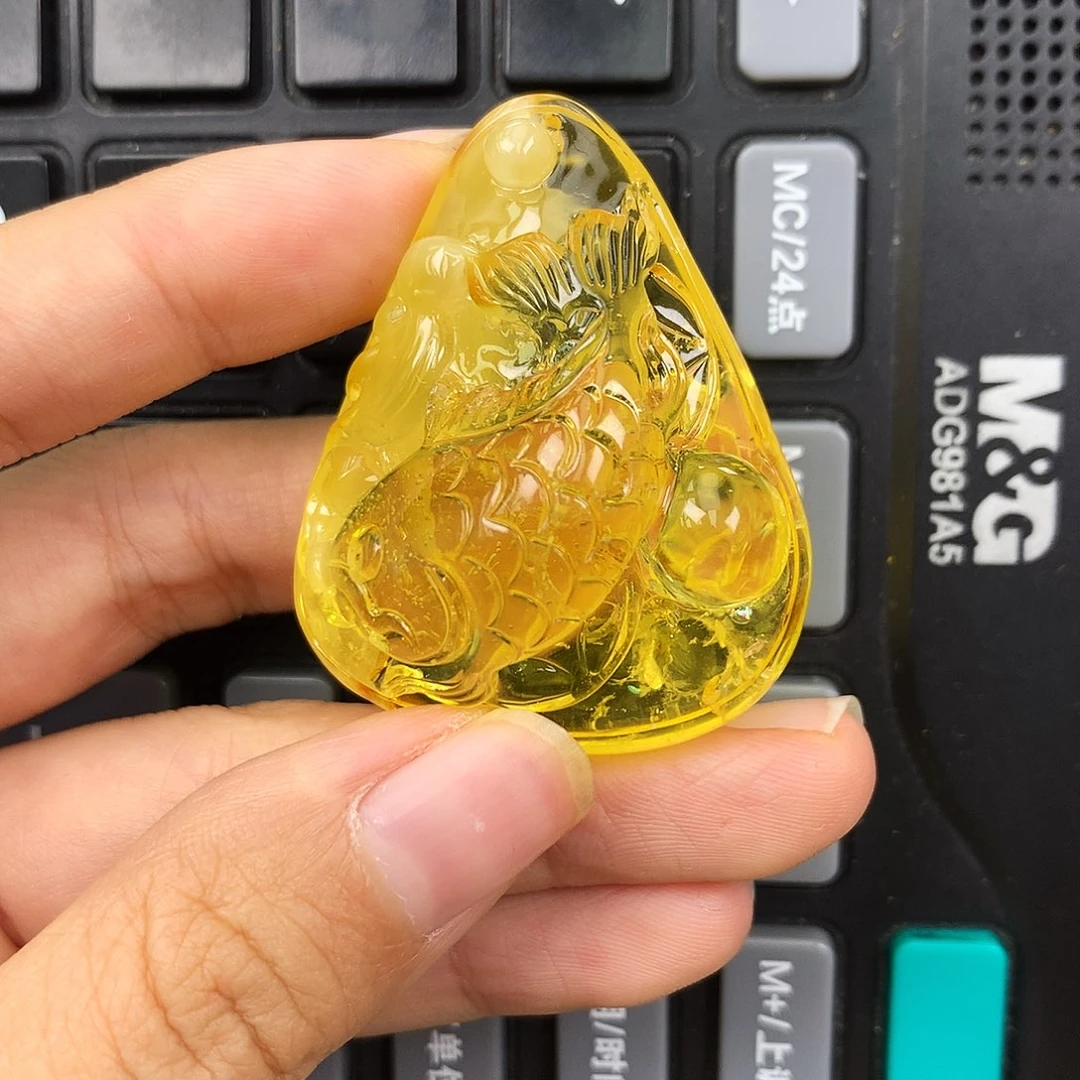 琥珀未镶嵌珠宝奇石