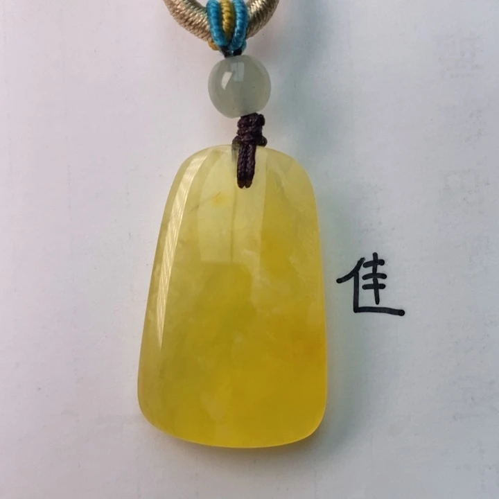 未镶嵌琥珀珠宝奇石