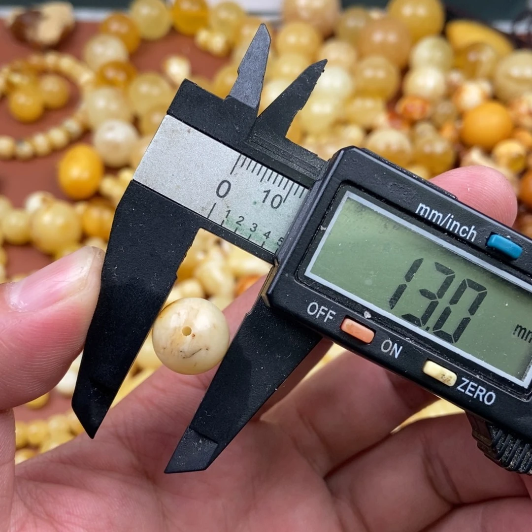 未镶嵌蜜蜡裸石蜜蜡87