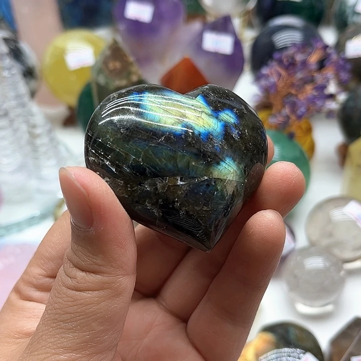 93克拉长石爱心未镶嵌长石