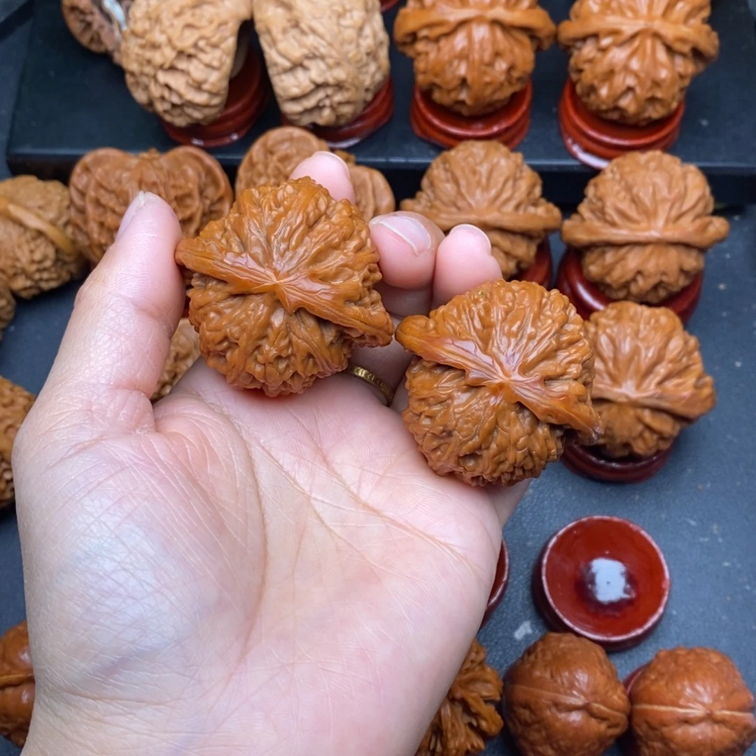 文玩核桃把件44球白