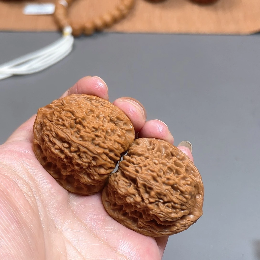 桃核把件37×37尺精修打底涿鹿老树南将石A399