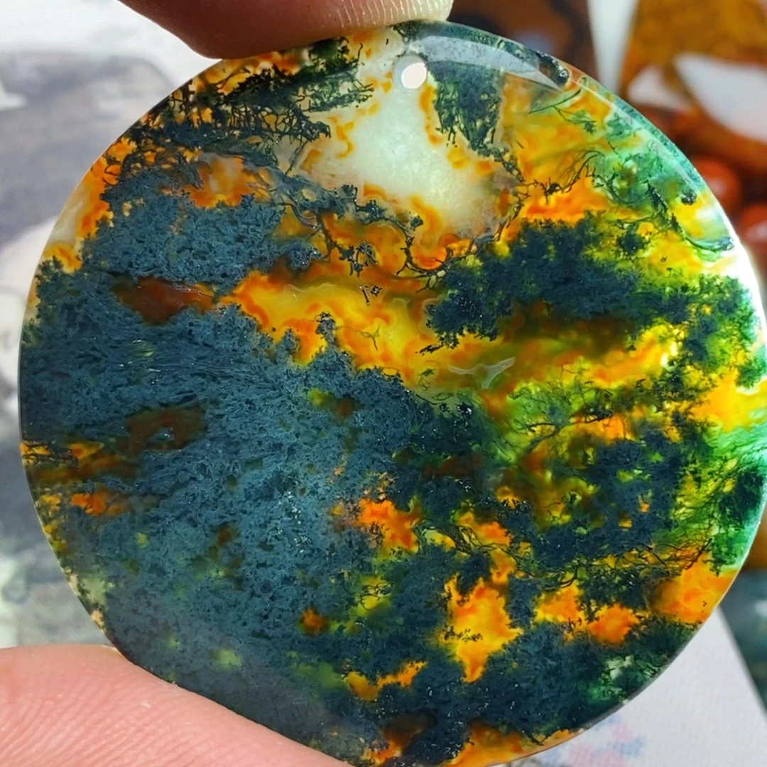 晨****玛瑙/玉髓未镶嵌颈饰