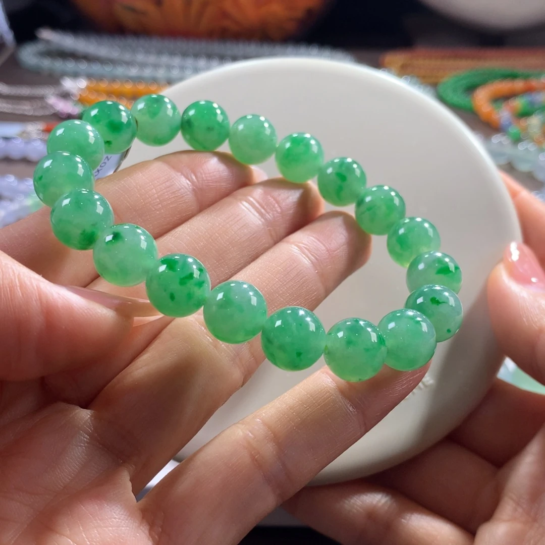 翡翠未镶嵌颈饰胶润绿底飘辣色卡10.2