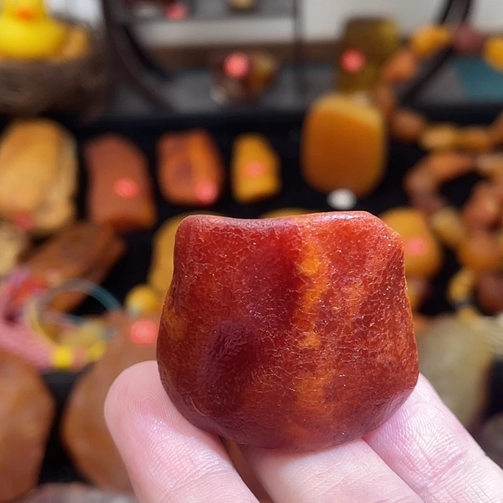 琥珀未镶嵌珠宝奇石