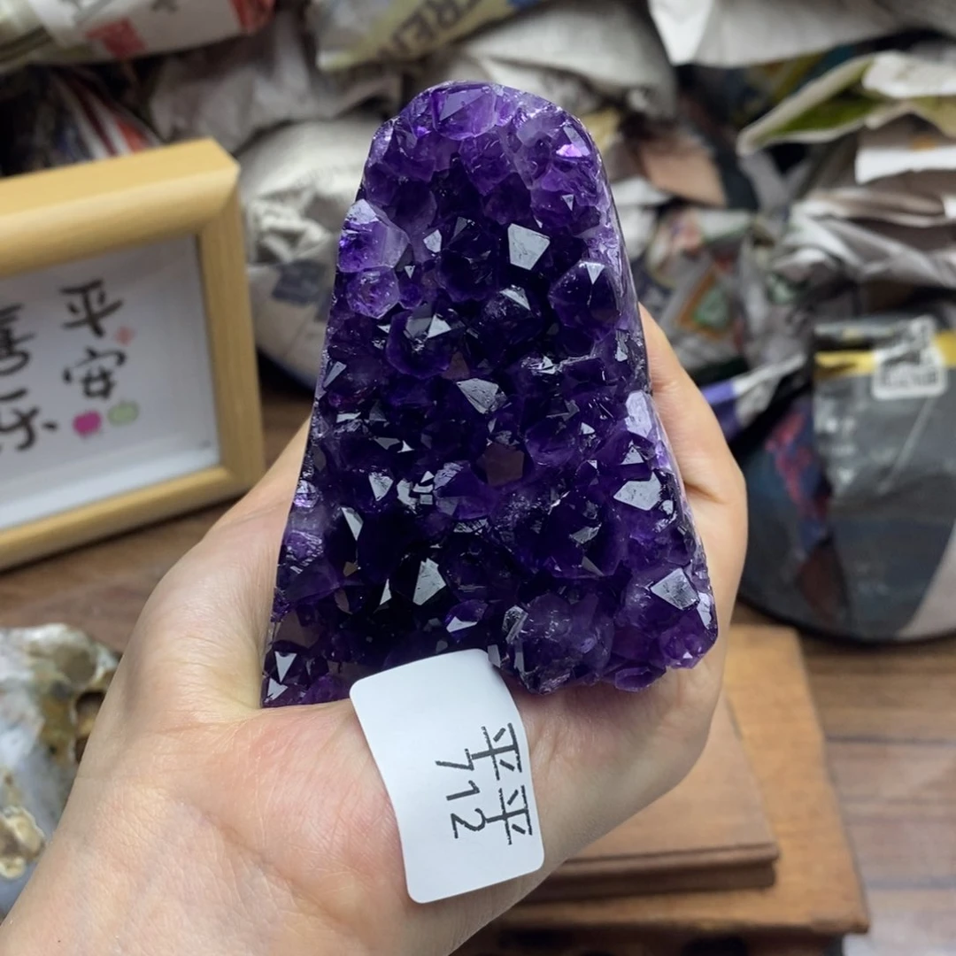 乌拉圭未镶嵌紫晶