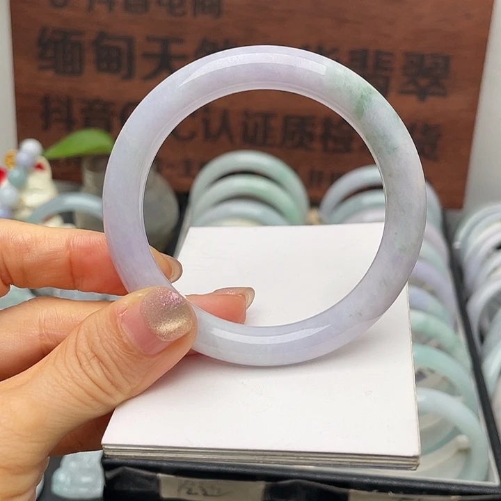 翡翠未镶嵌手镯53.5圆条