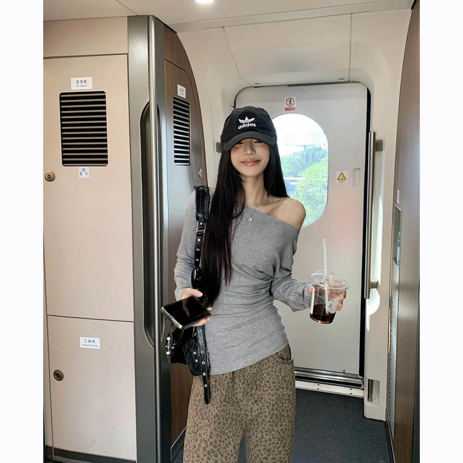 辣妹露肩长袖T恤女装早秋季新款韩系内搭修身显瘦小众设计感上衣