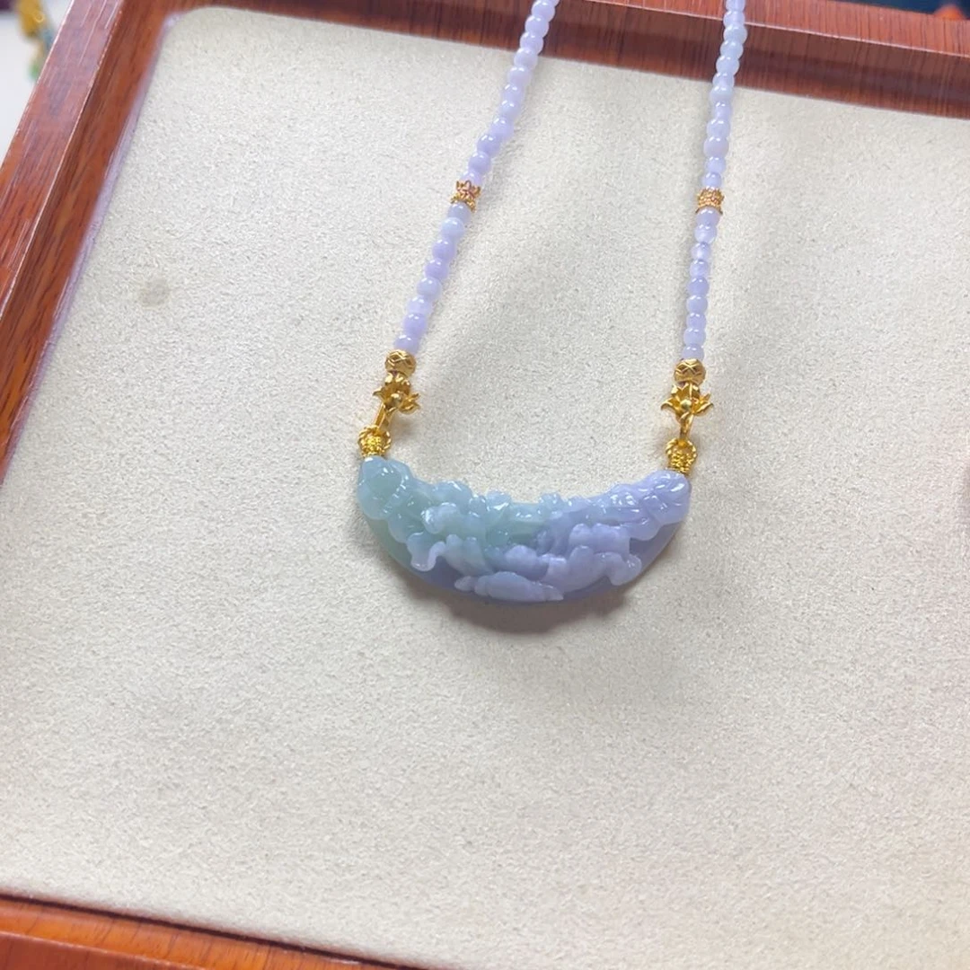 翡翠颈饰未镶嵌紫弯弯