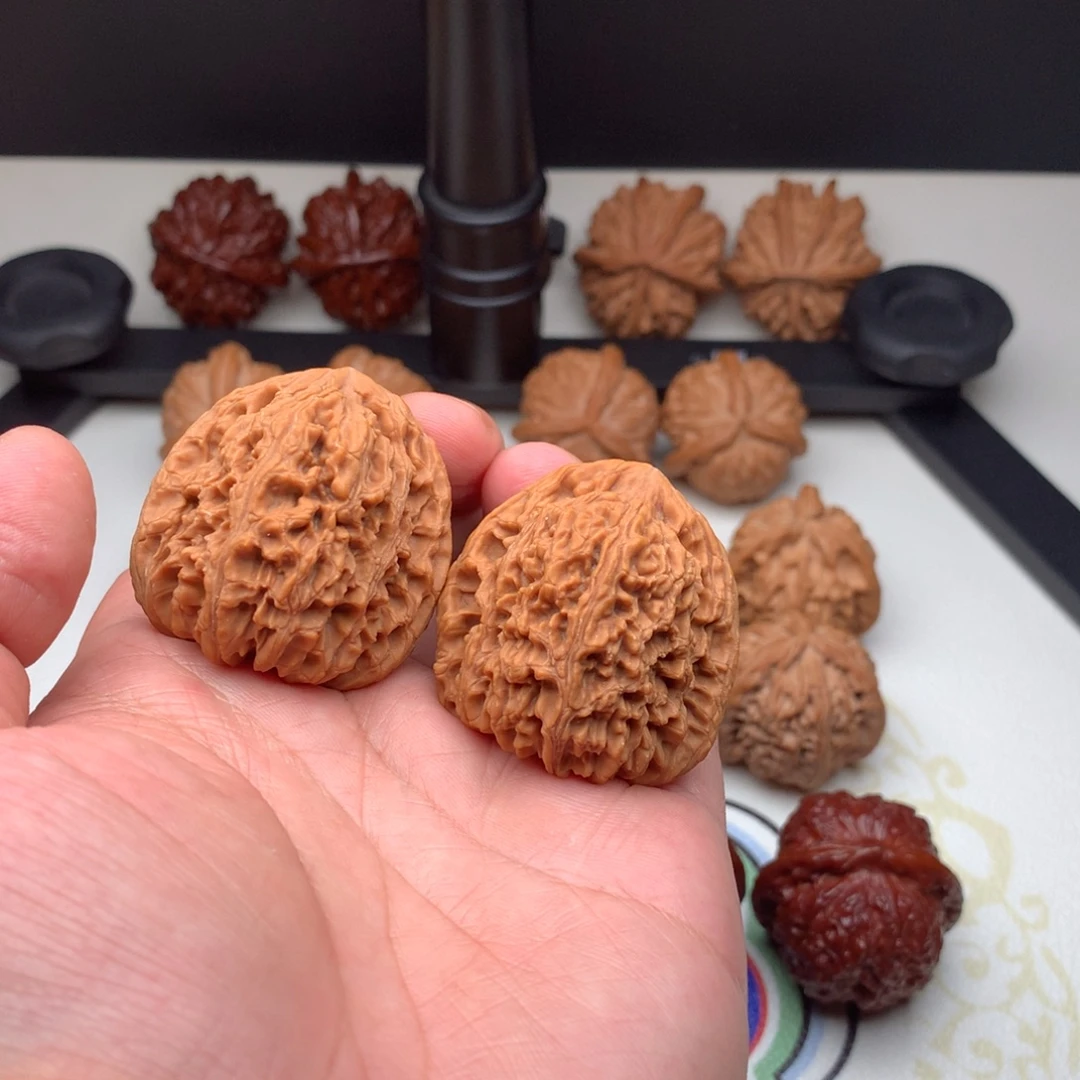 文玩核桃吊坠南疆40.5