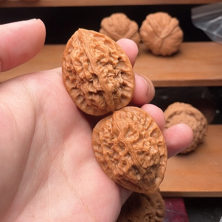 吊坠文玩核桃35全品毕业红皮十三陵鸡心