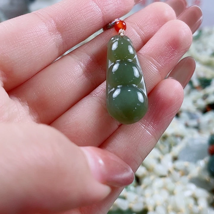 未镶嵌和田玉挂件