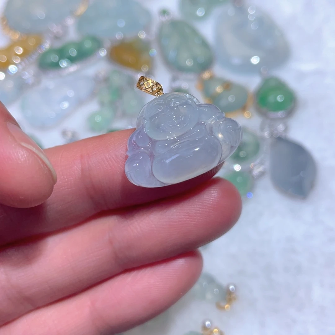 翡翠18K金镶嵌颈饰翡翠