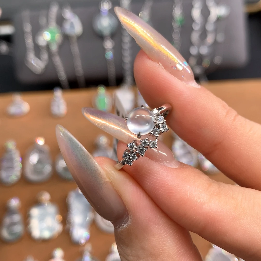 ****沙翡翠18K金镶嵌戒指戒指