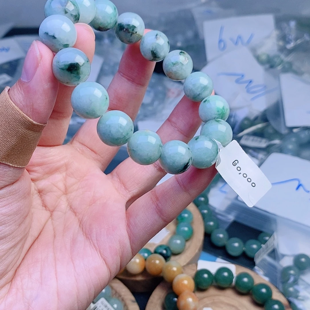 定制翡翠未镶嵌珠串