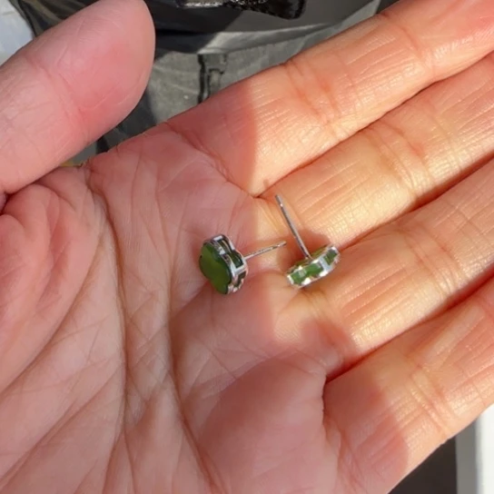 和田玉耳饰银S925镶嵌碧玉无黑点