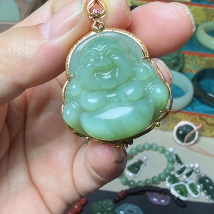 和田玉（碧玉）18K金镶嵌颈饰