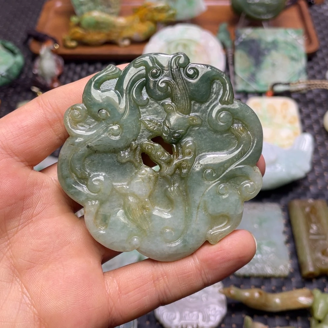 古***阁翡翠未镶嵌颈饰翡翠颈饰未镶嵌
