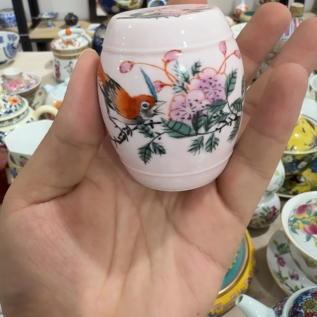 瓷片摆件的人多得不知道
