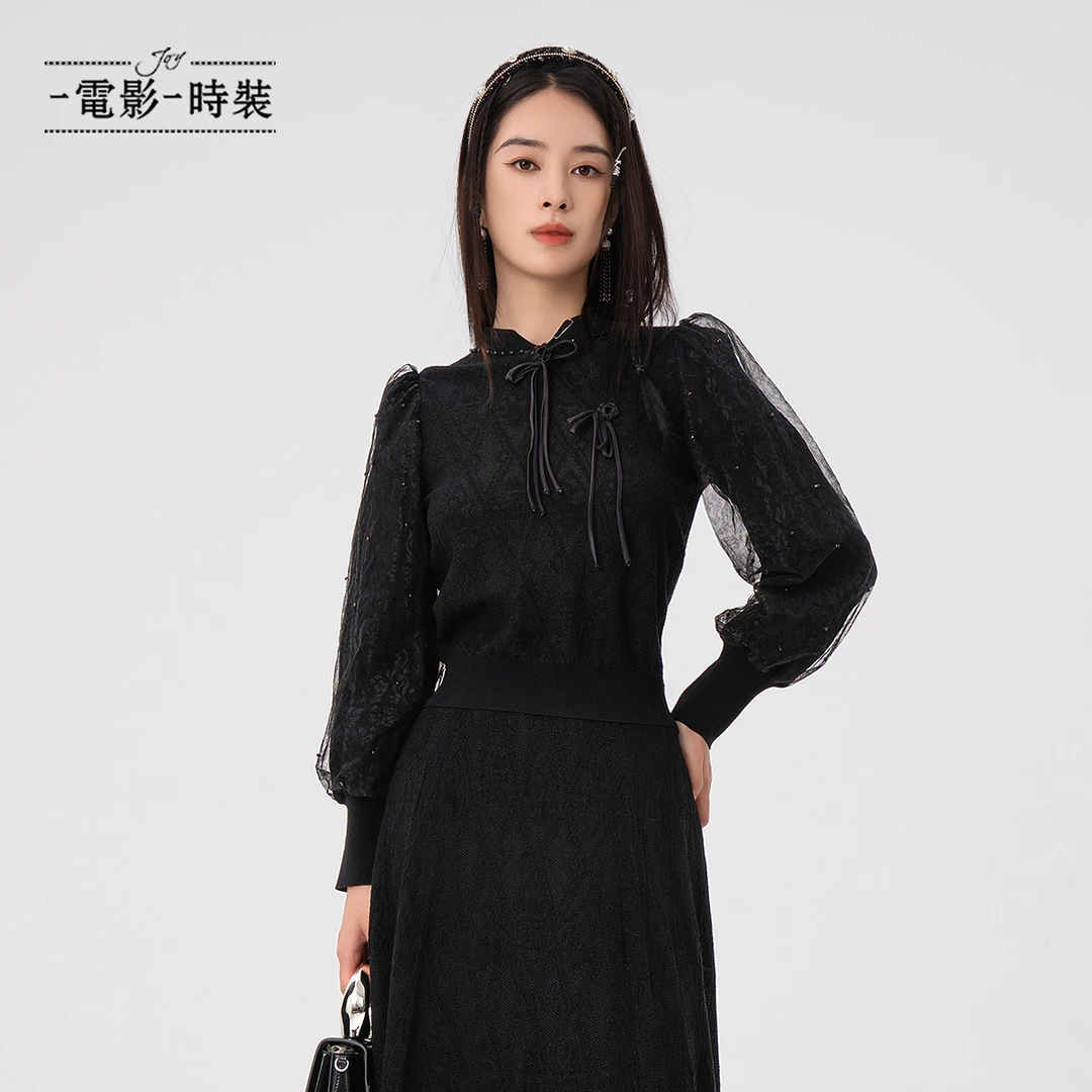 一电影一时装黑色网纱毛织长袖针织衫女 FFCM112007