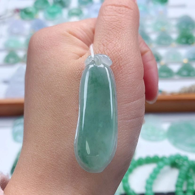 【闪购商品】翡翠吊坠(不含链)未镶嵌