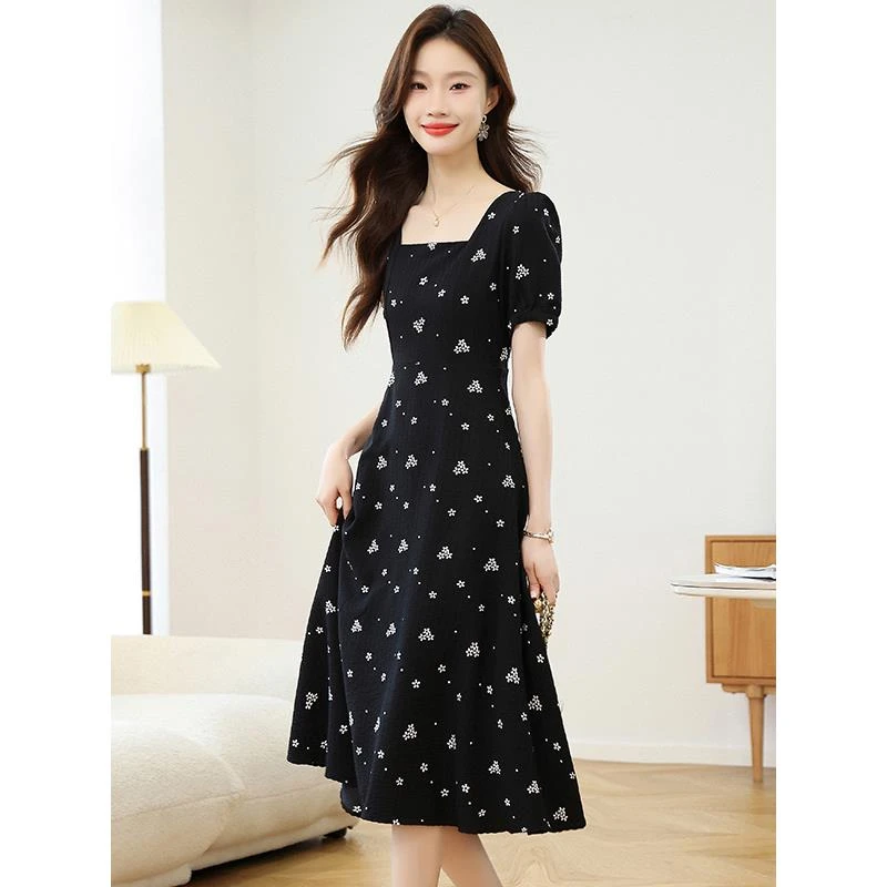 哥弟阿玛施正夏碎花连衣裙长裙夏季裙子法式收腰显瘦方领雪纺长款