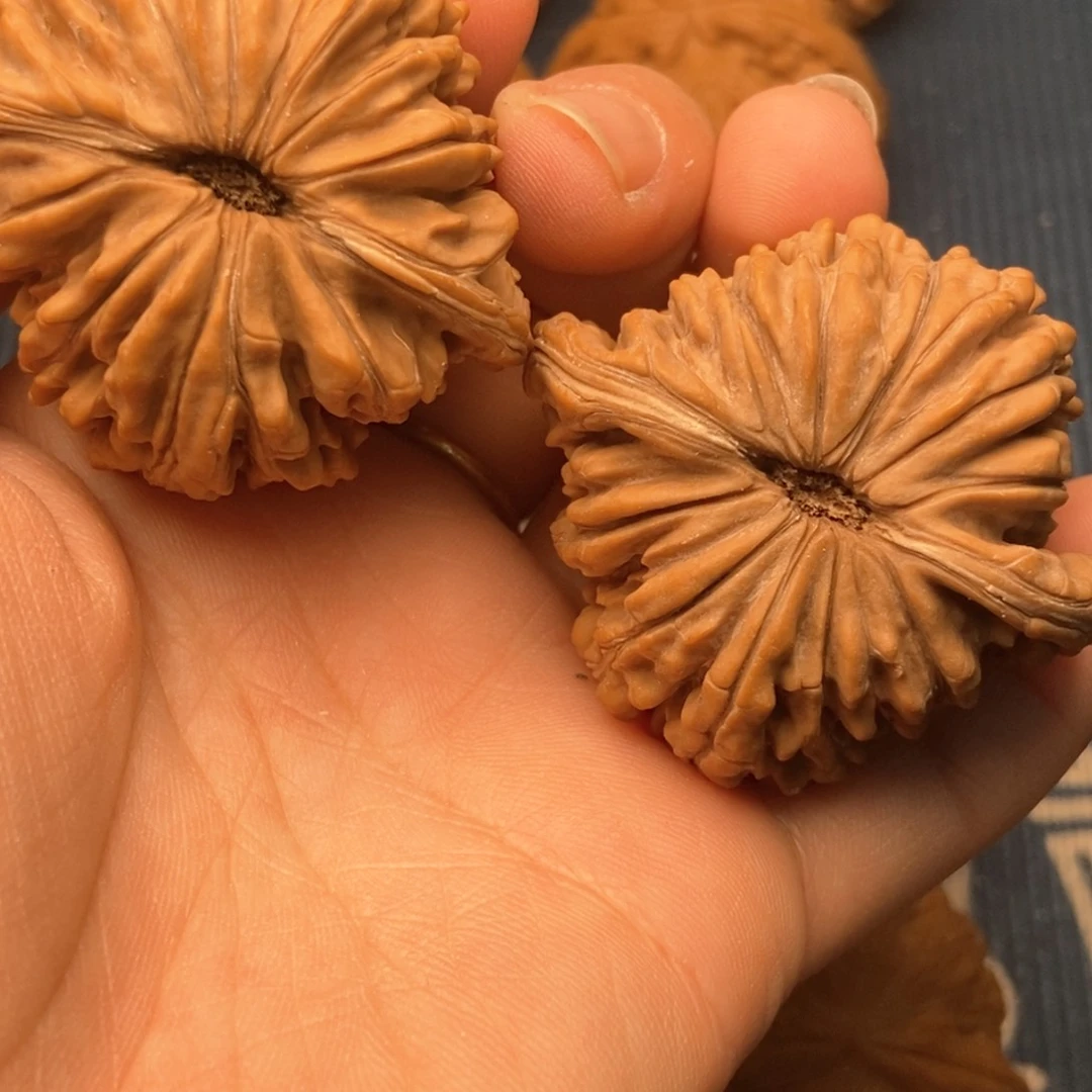 文玩核桃吊坠宁47楼子