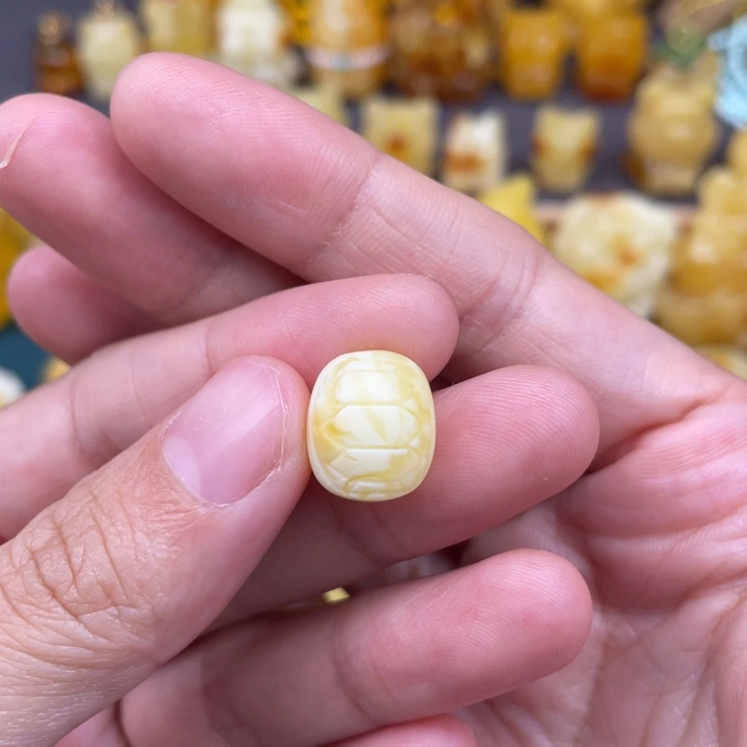 裸石琥珀未镶嵌蜜蜡