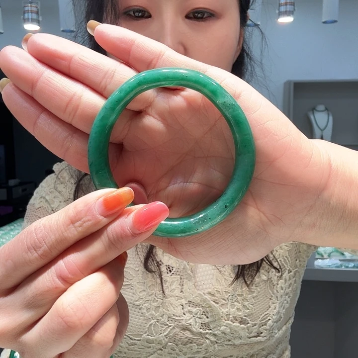 石英质玉合金手镯