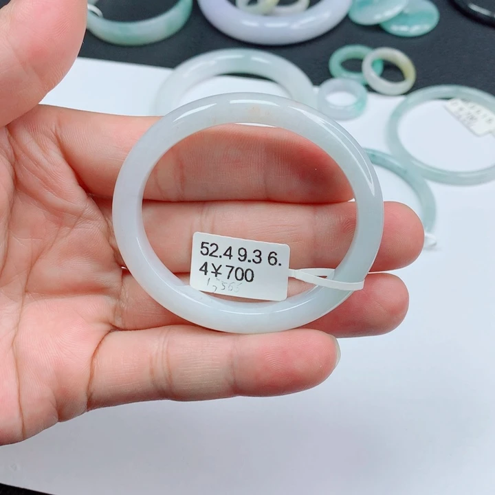 翡翠未镶嵌手镯52-53贵妃