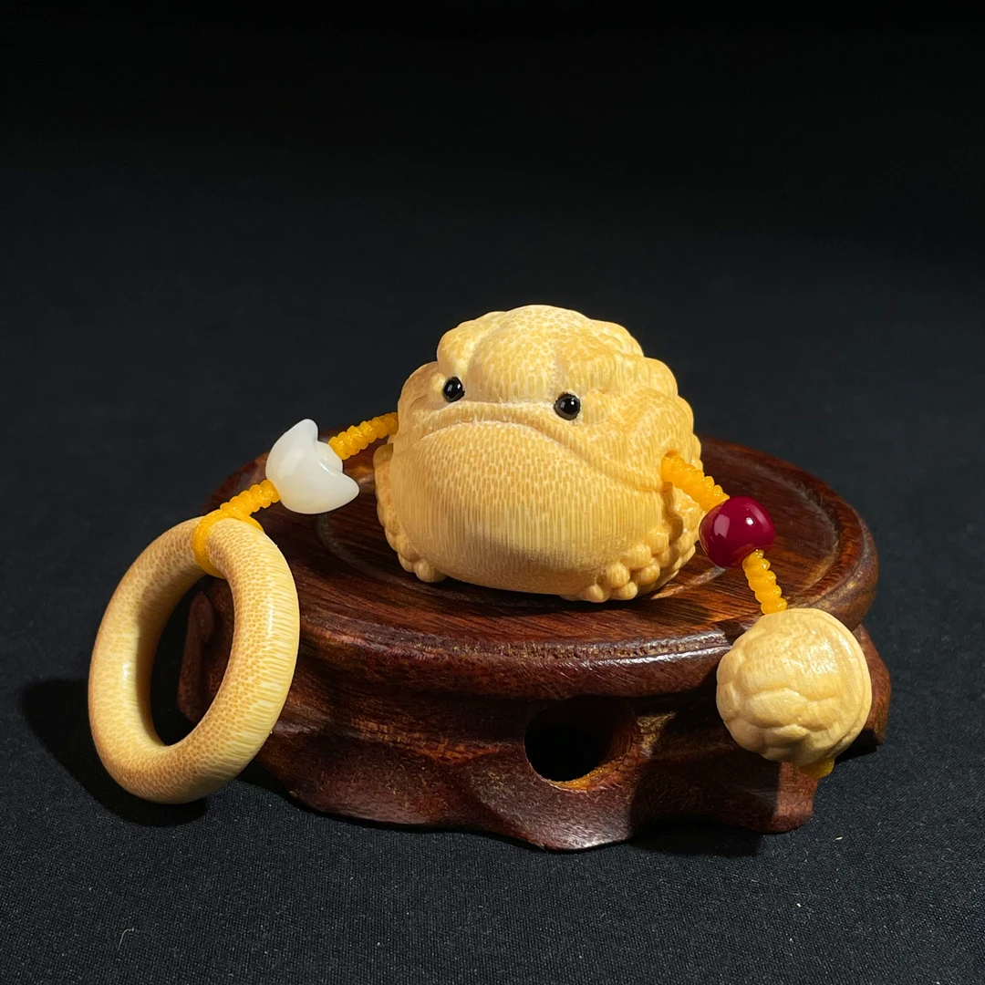 【御泓轩】恶霸金蟾带富甲天下配饰  直径4.0左右 实心竹雕刻